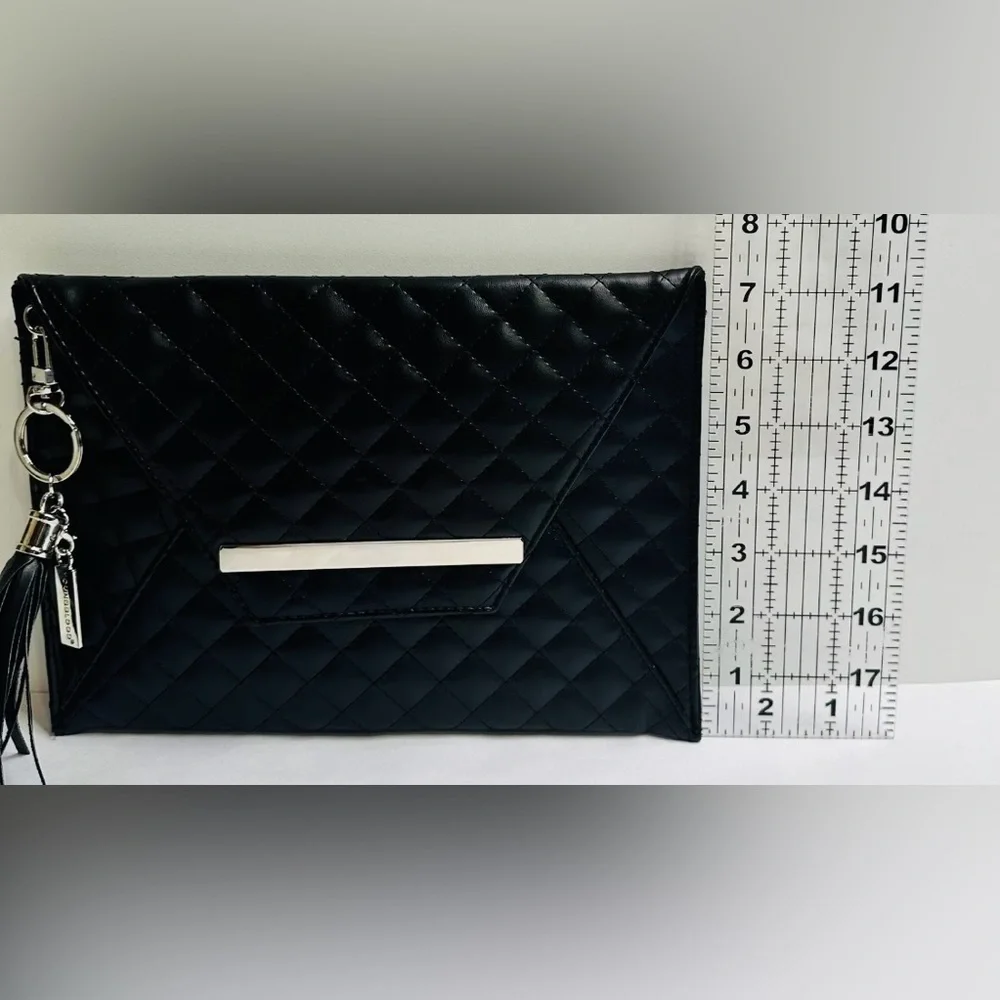 YOUNGBLOOD COSMETICS BAG  7x 10 Inches Pre‎ Owned